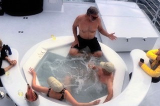 SURFBIRD hot tub
